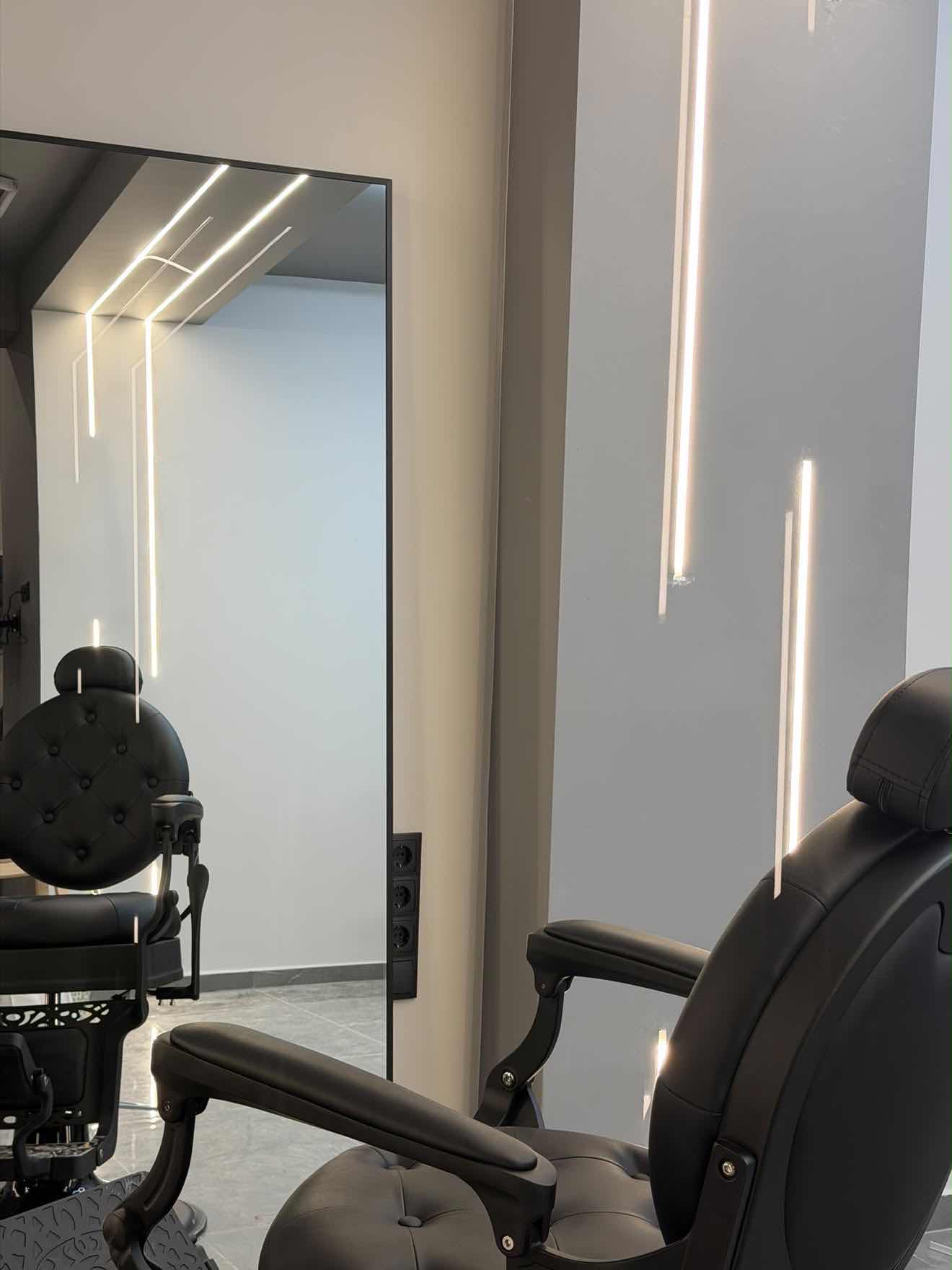 Barber cutting hair